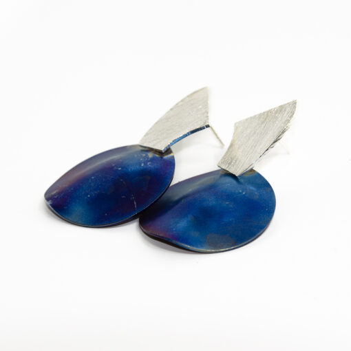 Blue titanium and silver earring E242 - Image 2