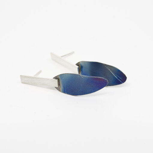 Blue titanium oval shape with silver rectangle. E236 - Image 4